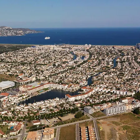 Basic Comfort Port Segre 0169 אמפוריבראבה